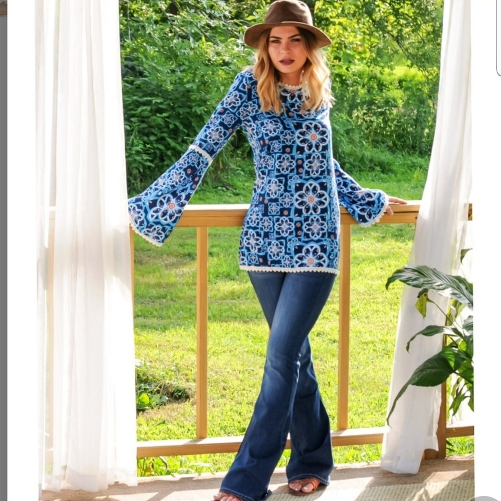 LAST DAY SALE‼Pretty Blue Tunic Various sizes - Picture 2 of 3